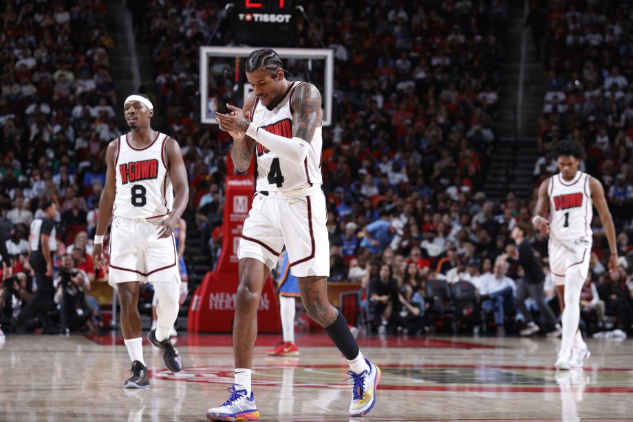 杰伦·格林34分申京31分 火箭终结雷霆11连胜