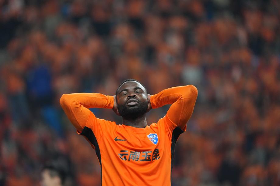 徐宏杰头球锁定胜局 云南玉昆战胜青岛海牛