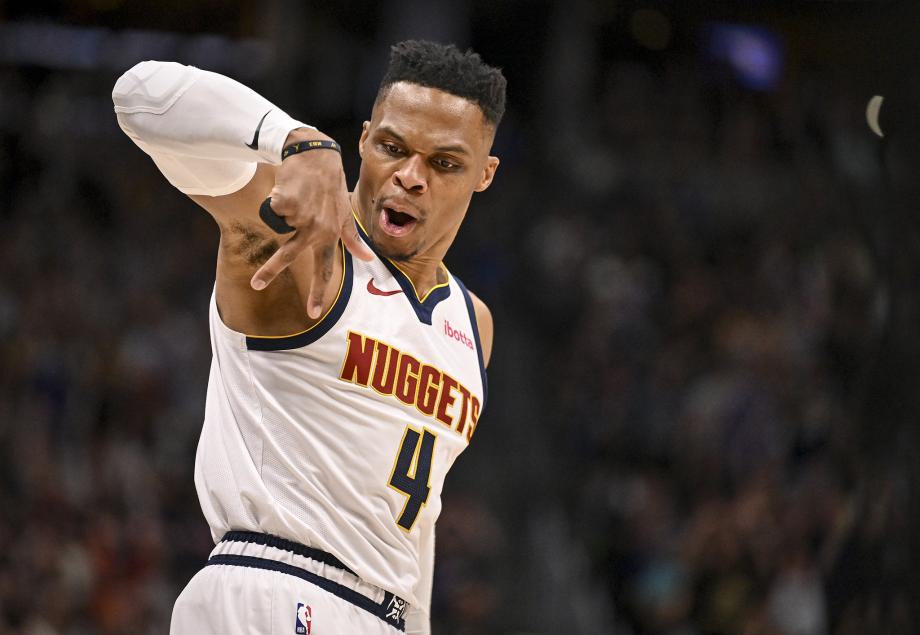 约基奇26+16+13达成赛季场均三双 掘金逆转灰熊