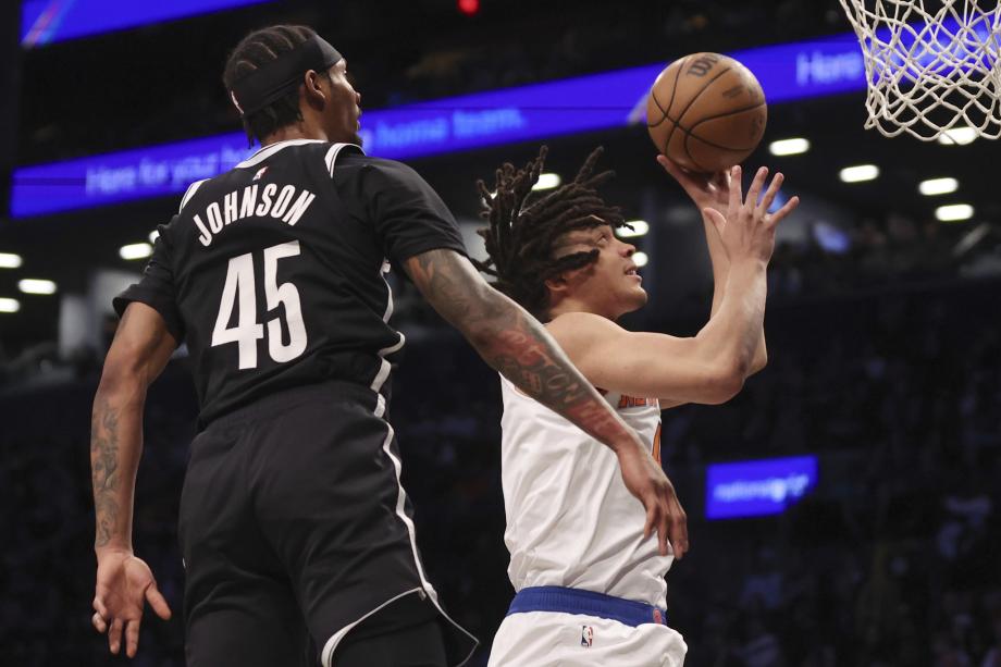 阿丘瓦18分9板 尼克斯客场击败篮网