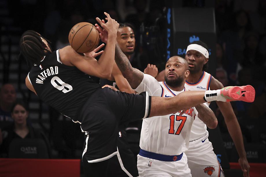 阿丘瓦18分9板 尼克斯客场击败篮网