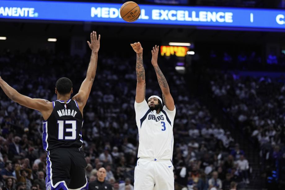 NBA附加赛-浓眉27+9德罗赞33+7 独行侠淘汰国王