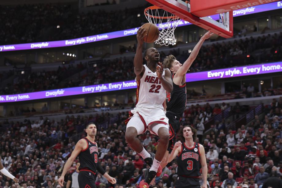 NBA附加赛-希罗38+5维金斯20+9 热火淘汰公牛