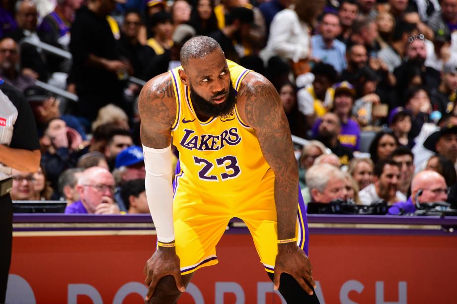 东契奇31+12+9詹姆斯21+11 湖人力擒森林狼