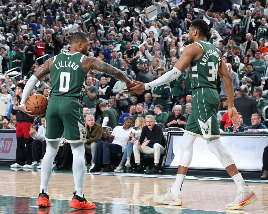 字母哥轰37+12 雄鹿逆转步行者总比分扳成1-2