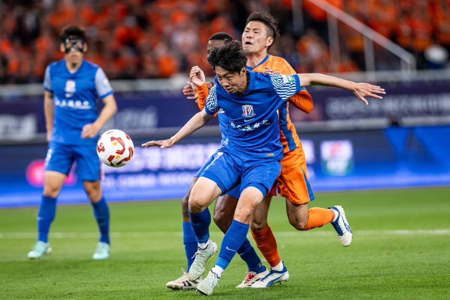 高天意头球破门 上海申花1-0山东泰山