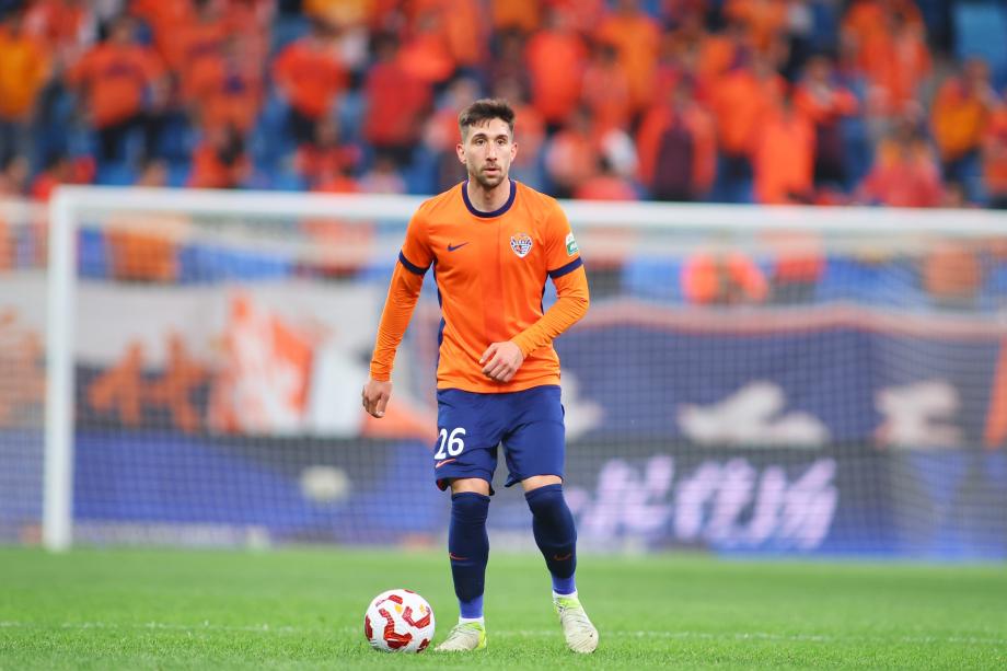 中超-恩戈姆破门 青岛海牛1-1战平梅州客家