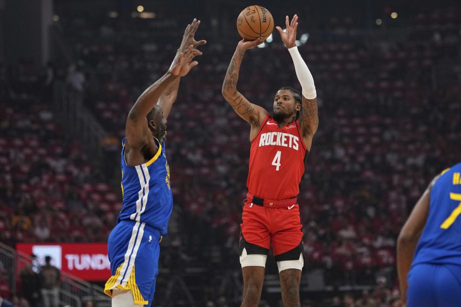 范弗里特26分库里13+7 火箭击败勇士总分2-3