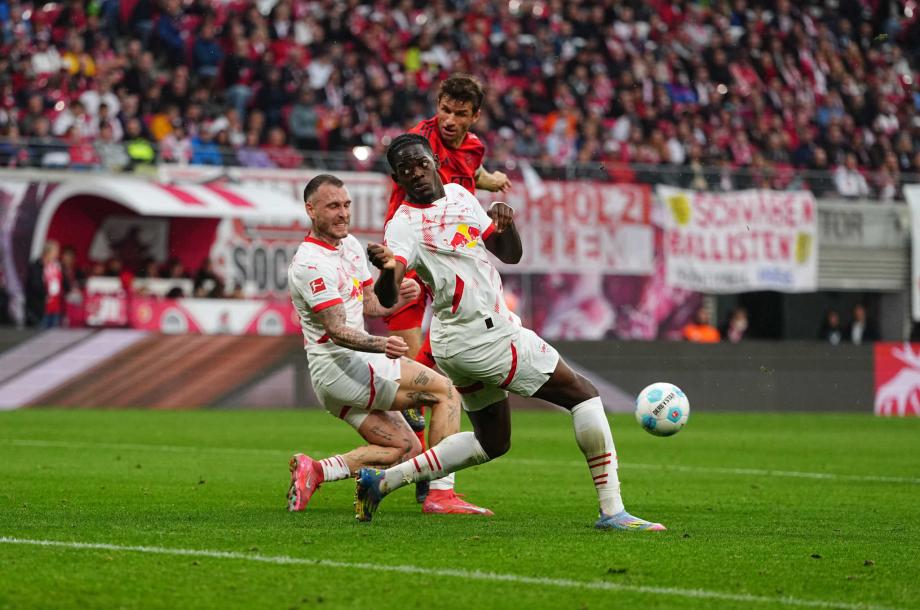 德甲-凯恩停赛 拜仁连追三球3-3遭莱比锡读秒绝平