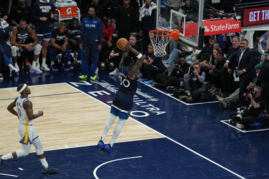 兰德尔24+7+11库里伤缺 森林狼轻取勇士追平大比分