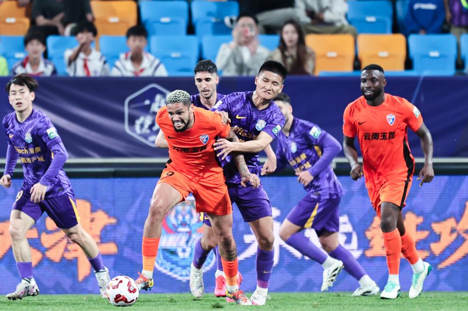 韩子龙挑射制胜 云南玉昆1-0客胜天津津门虎