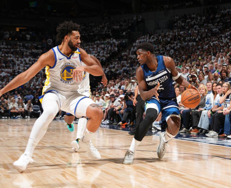 爱德华兹36分巴特勒33分 森林狼险胜勇士