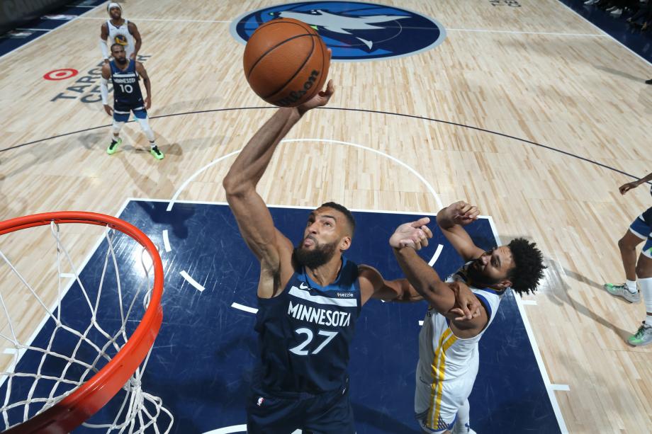 爱德华兹22+12巴特勒17分 森林狼淘汰勇士进西决