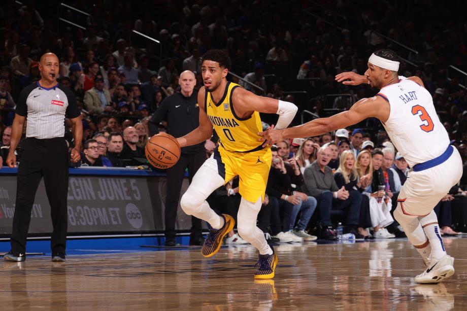 西亚卡姆39分 步行者再胜尼克斯总比分2-0领先