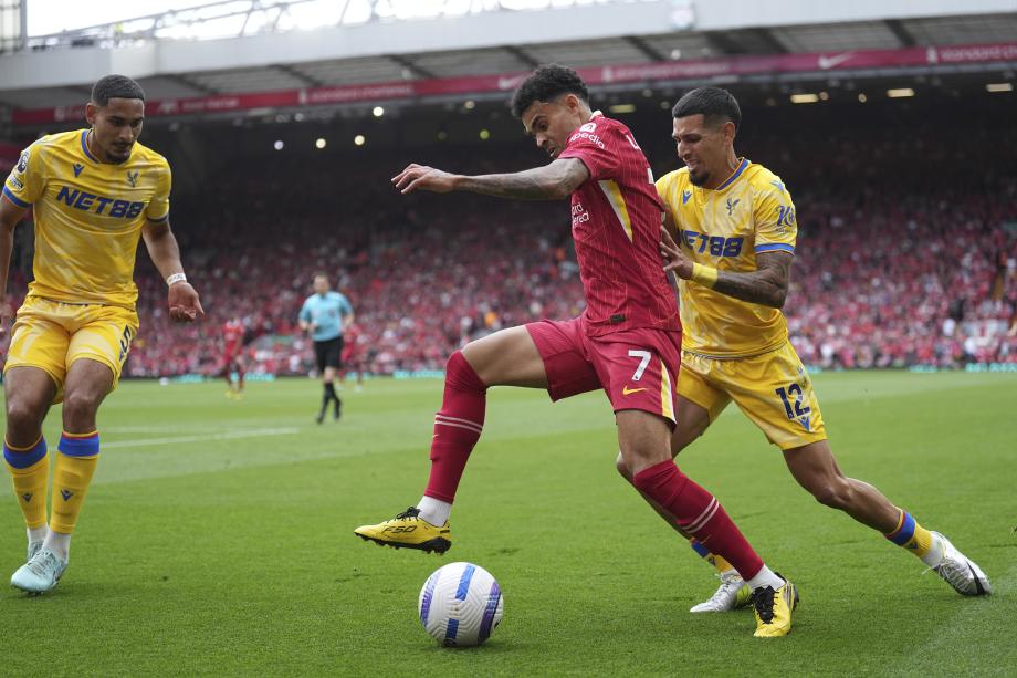 英超-萨拉赫破门 十人利物浦1-1水晶宫联赛夺冠