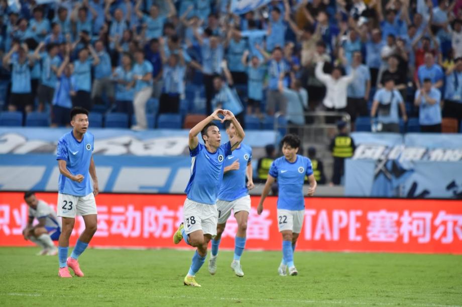 张昱杰破门 深圳新鹏城3-1战胜上海申花