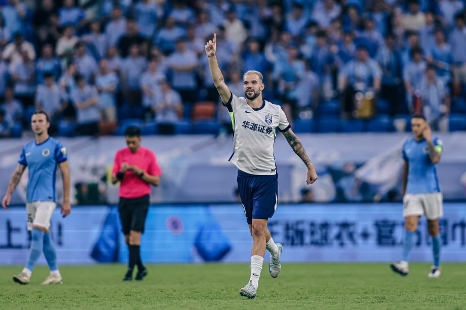 帕拉西奥斯制胜 武汉三镇客场2-1逆转深圳新鹏城