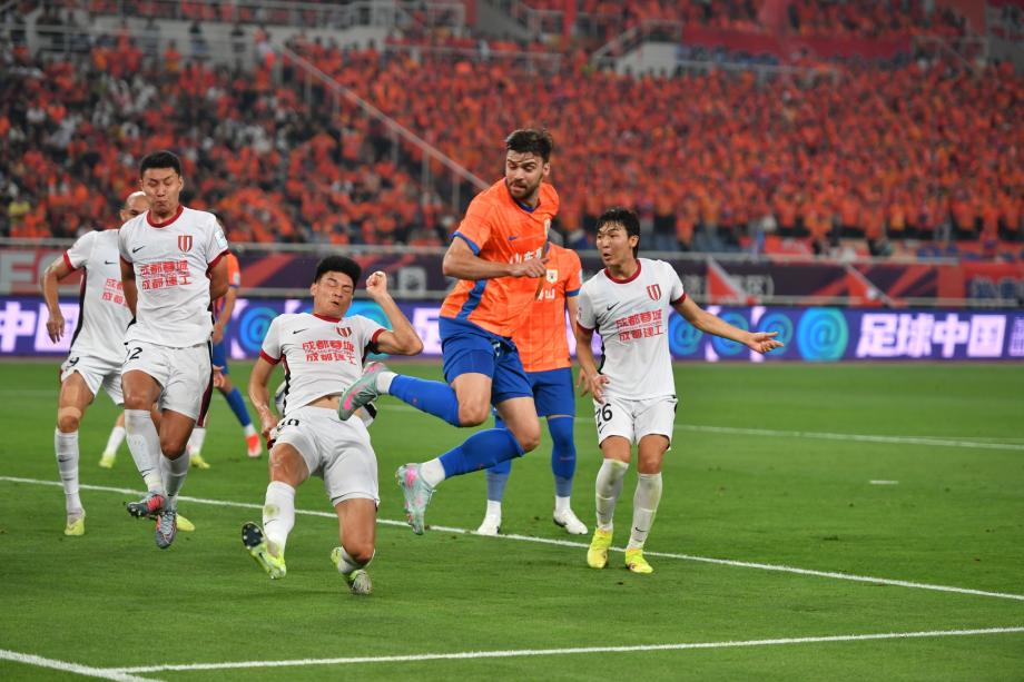 蓉城3-1泰山进8强 罗慕洛任意球双响黄政宇送点