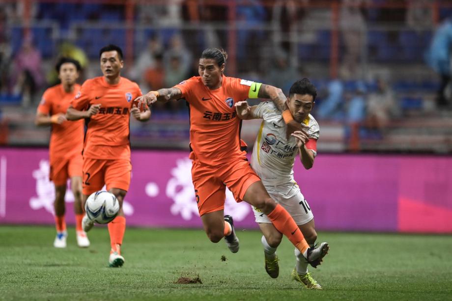 足协杯-奥斯卡双响 云南玉昆3-0广东广州豹晋级四强