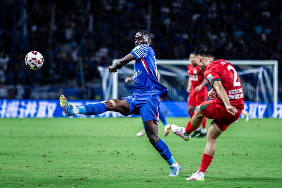 阿苏埃连续三场破门 申花3-2河南迎联赛四连胜