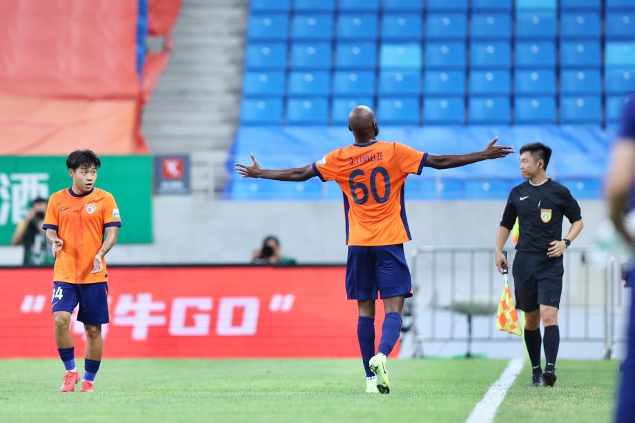 中超-兰克尔·泽破门 青岛海牛2-0天津津门虎