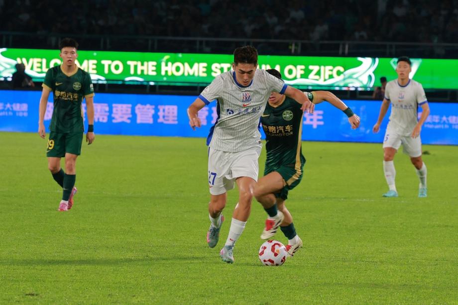 中超-路易斯中框卢卡斯失良机 申花0-0浙江3轮不胜