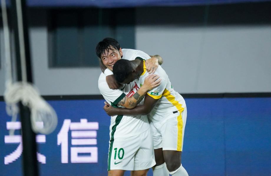 法比奥两球林良铭建功 北京国安3-1青岛西海岸