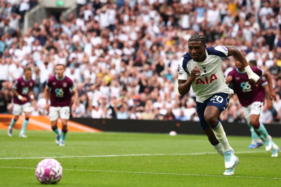 英超：理查利森双响库杜斯两助攻 热刺3-0伯恩利