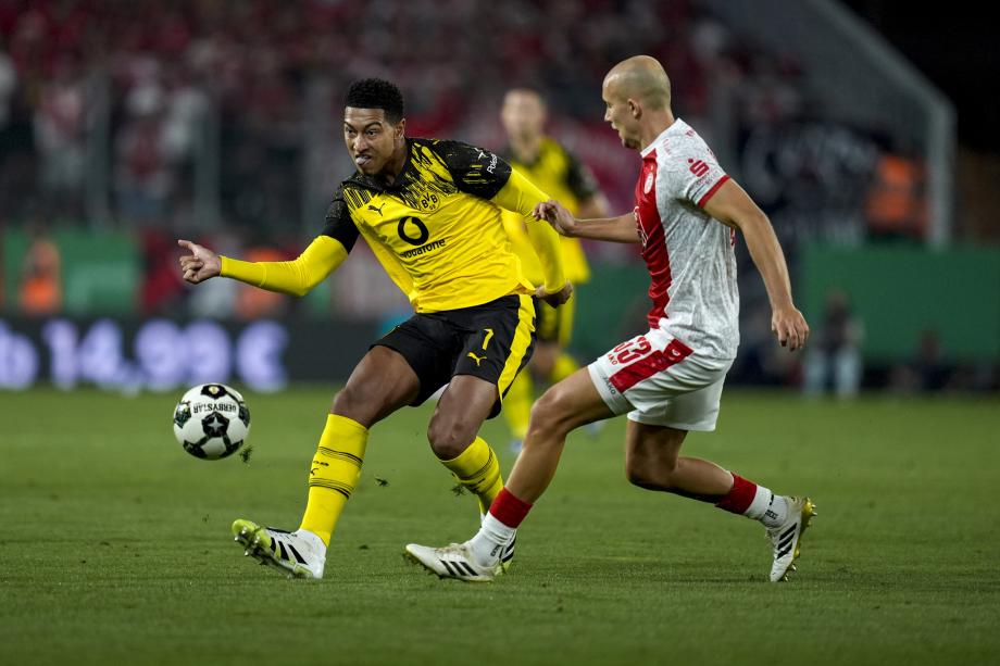 德国杯-多特1-0客胜德丙球队红白埃森成功晋级