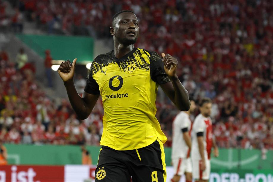 德国杯-多特1-0客胜德丙球队红白埃森成功晋级