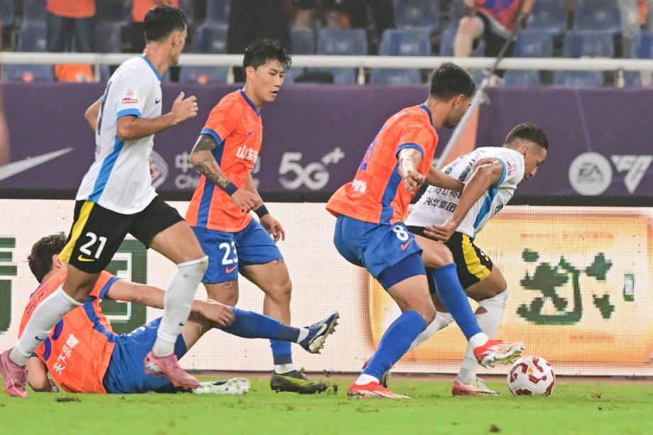 克雷桑双响卡扎伊什维利建功 泰山3-2西海岸