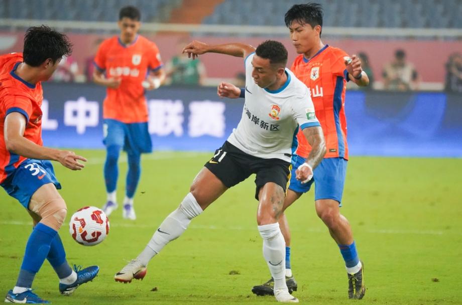 克雷桑双响卡扎伊什维利建功 泰山3-2西海岸