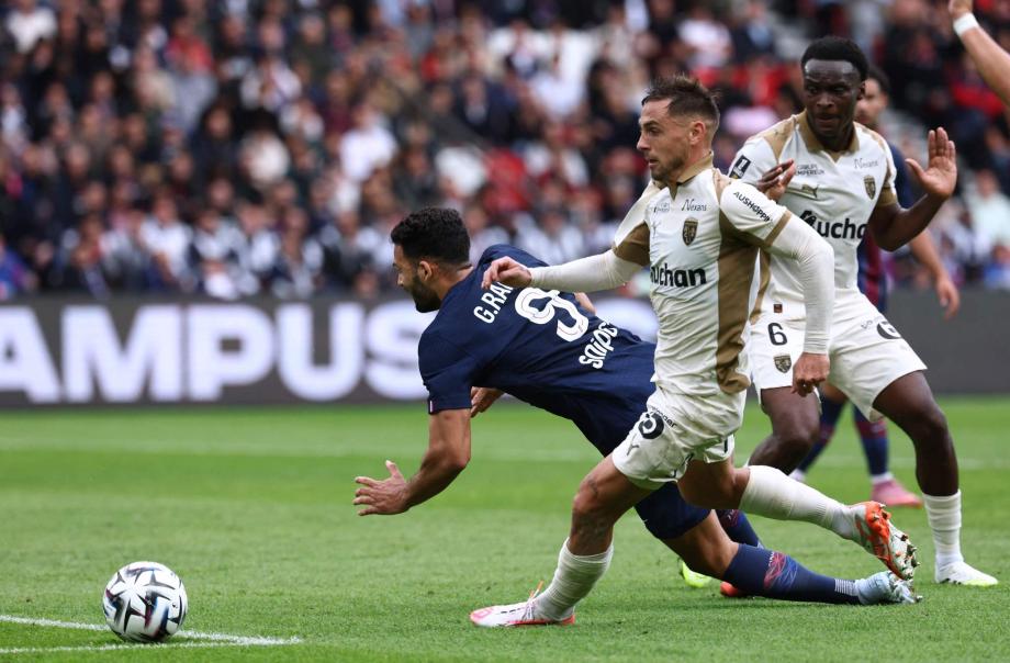 法甲-巴尔科拉双响 巴黎2-0朗斯四连胜