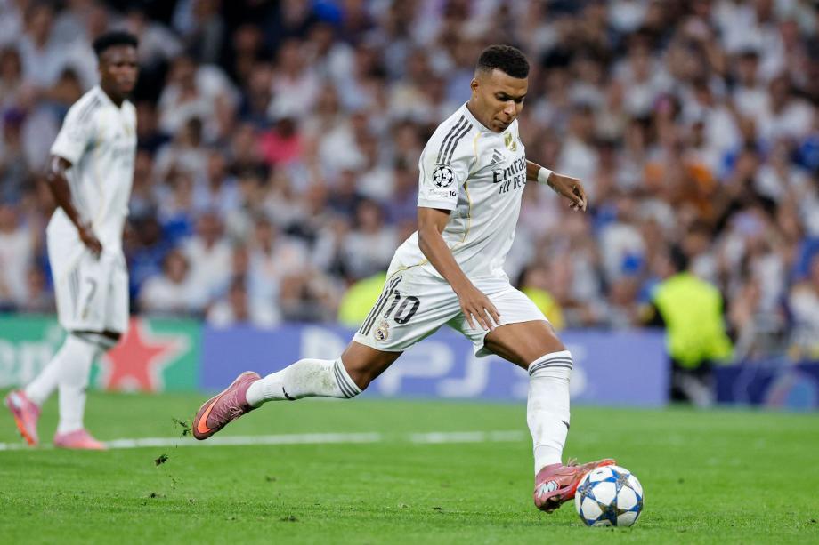 欧冠-姆巴佩双响卡瓦哈尔红牌 皇马2-1逆转马赛