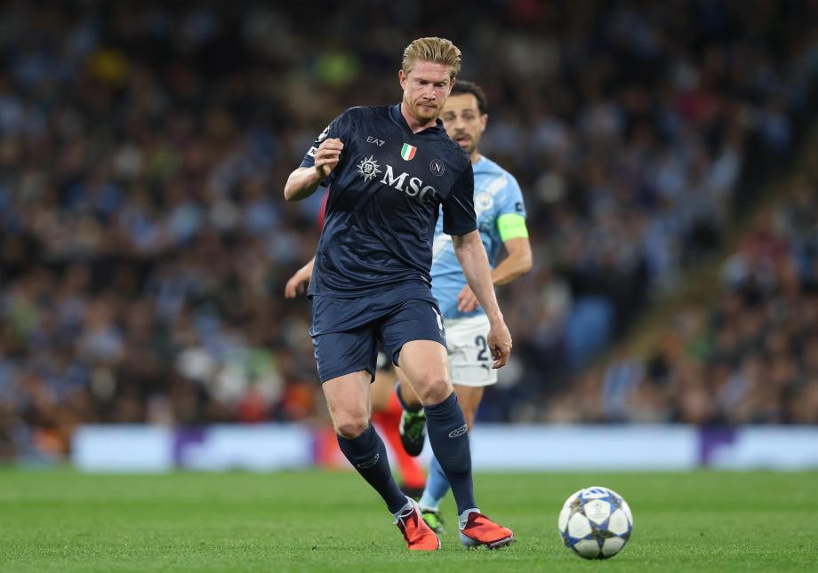 哈兰德欧冠50球+造红牌 曼城2-0十人那不勒斯