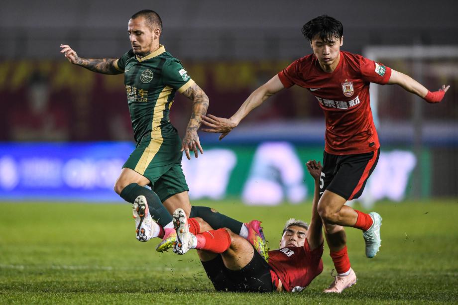 卡列洛补时抢射破门 浙江客场战平长春亚泰