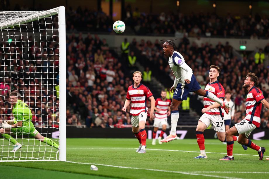 联赛杯-帕利尼亚倒钩破门 热刺3-0淘汰唐卡斯特