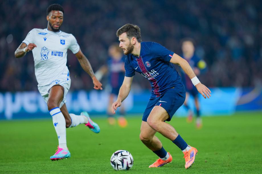 双中卫双双破门 巴黎圣日耳曼2-0胜欧塞尔