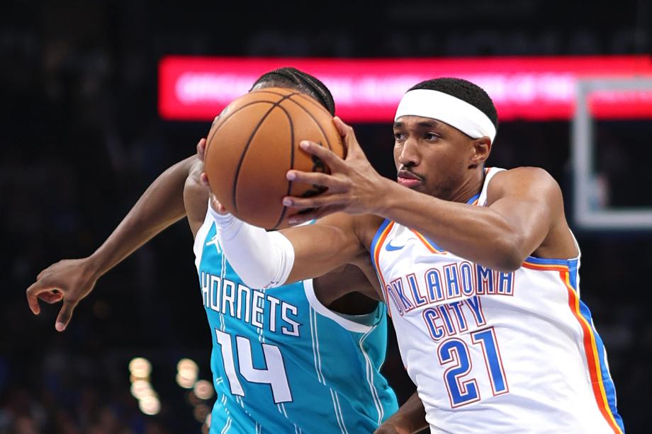 季前赛-亚历山大16+5鲍尔15+5 雷霆击败黄蜂