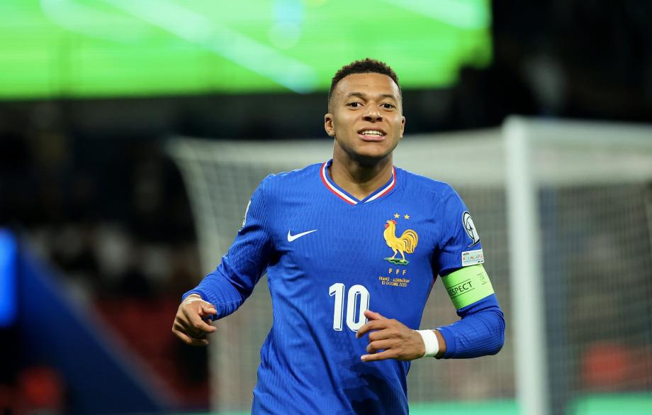 [图]世预赛-姆巴佩传射 法国3-0阿塞拜疆三连胜领跑