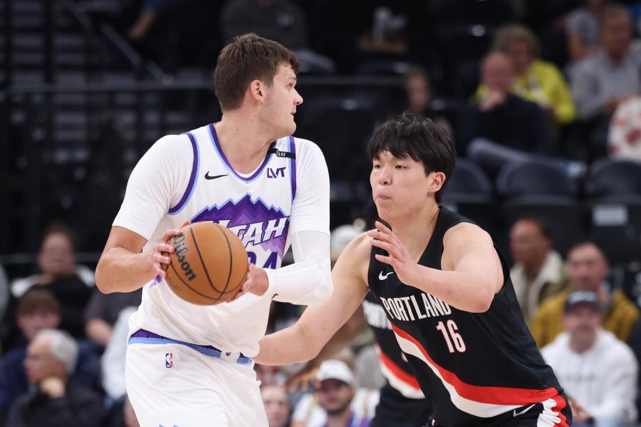 杨瀚森3分1助1盖帽 开拓者季前赛收官战惜败爵士