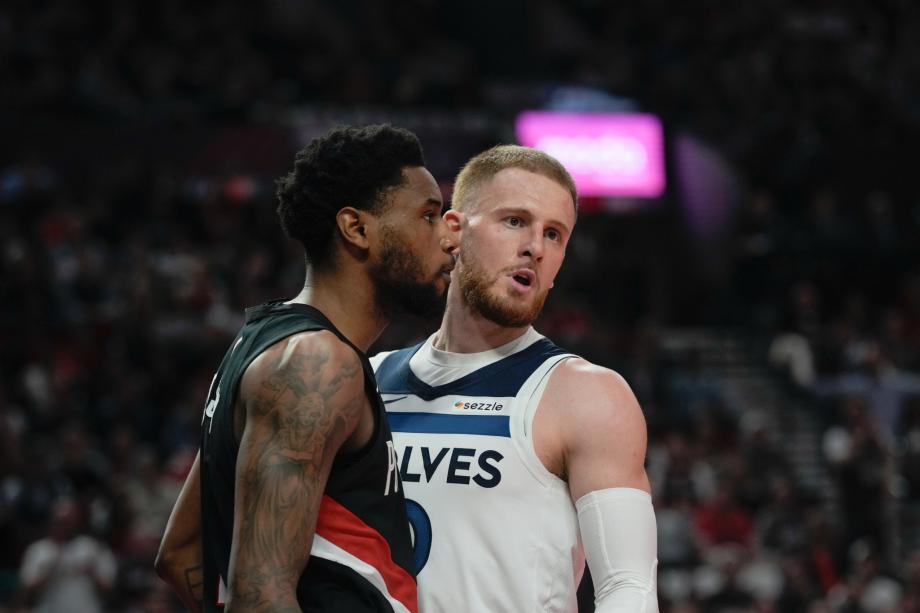 杨瀚森常规赛首秀2分1板 开拓者憾负森林狼