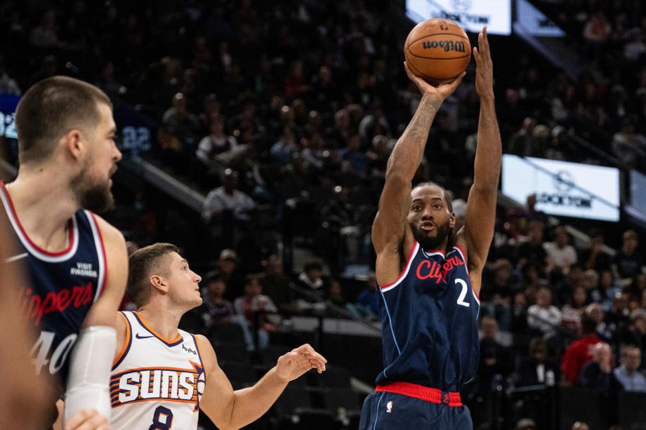 哈登30+7+7莱昂纳德27分 快船大胜太阳拿赛季首胜