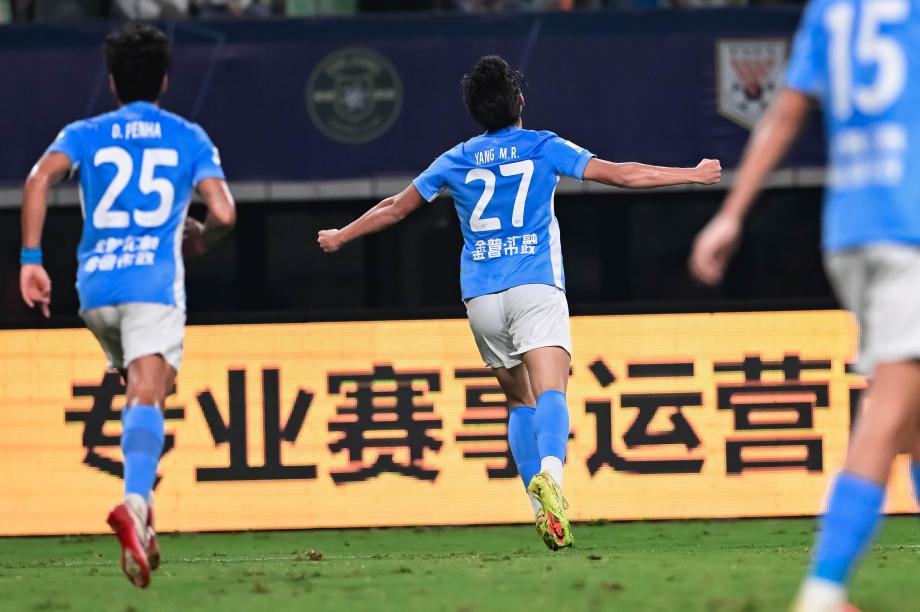 杨铭锐毕津浩进球 梅州客家主场平大连英博