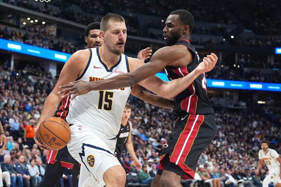 约基奇33+15+16阿德巴约伤退 掘金战胜热火