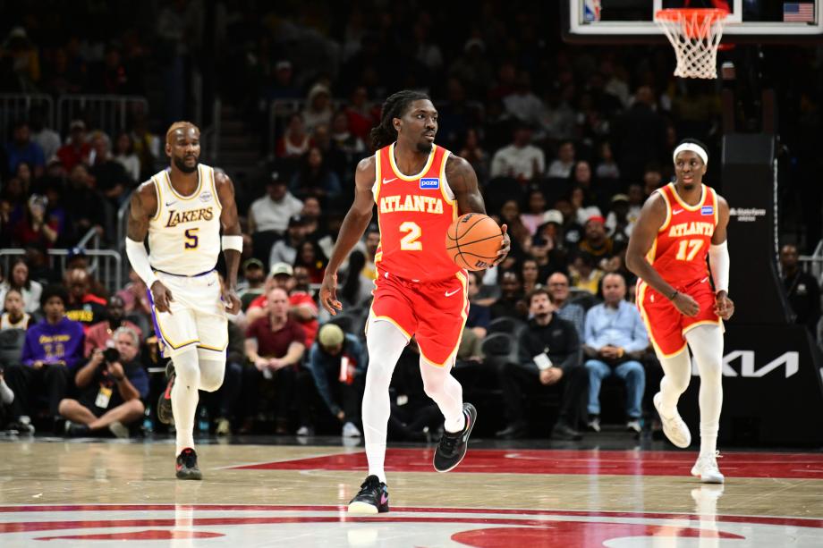 东契奇22+5+11 残阵老鹰7人上双终结湖人5连胜