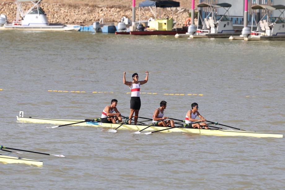 [图]十五运会开幕式后首金 男人四东说念主双桨江苏队夺冠体育集锦