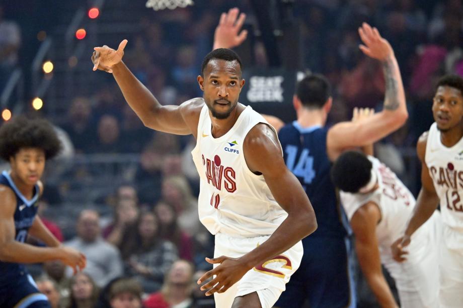 米切尔30+5莫兰特伤退 骑士力擒灰熊送对手四连败