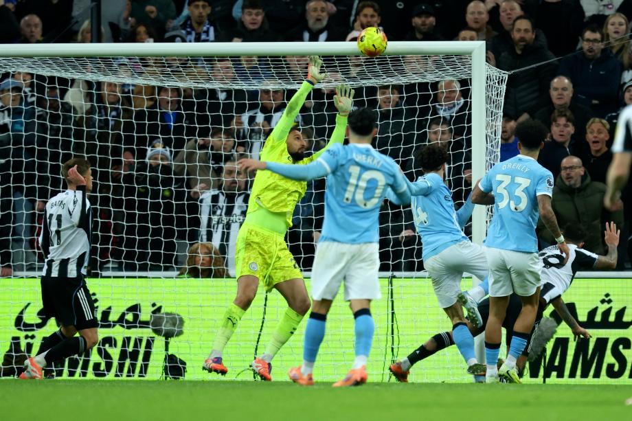 多纳鲁马屡献神扑 曼城客场1-2不敌纽卡斯尔