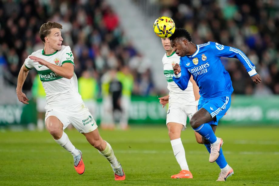 贝林厄姆传射赫伊森首球 皇马2-2埃尔切两连平